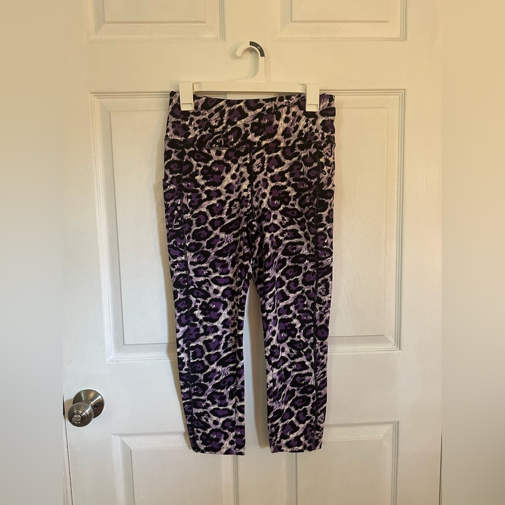 Cali Medium purple cheetah leggings